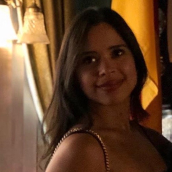 Meet your Posher, Marissa - Picture 3 of 4